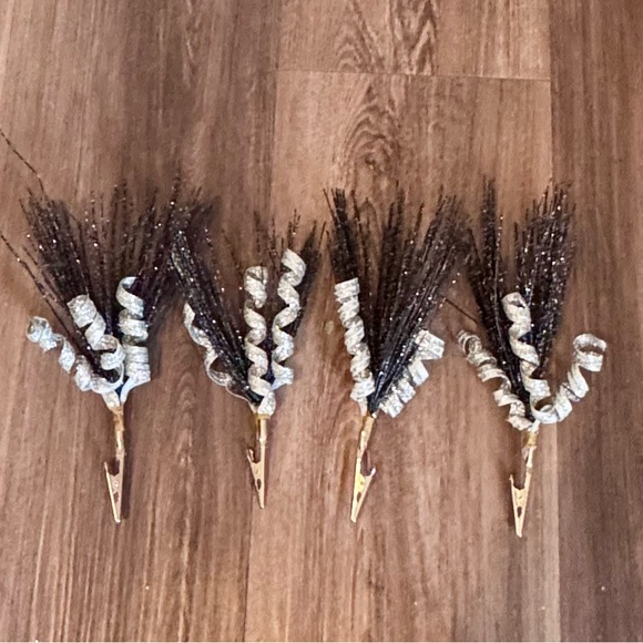 Christmas set 4 Black & Silver Curly Spray Picks with Clips for Christmas Tree - Picture 2 of 2